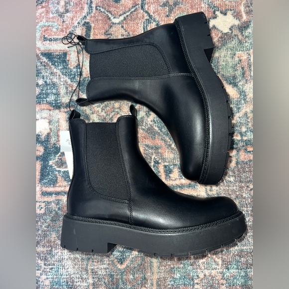 NWT Women's Demi Chelsea Boots - A New Day - Picture 3 of 6